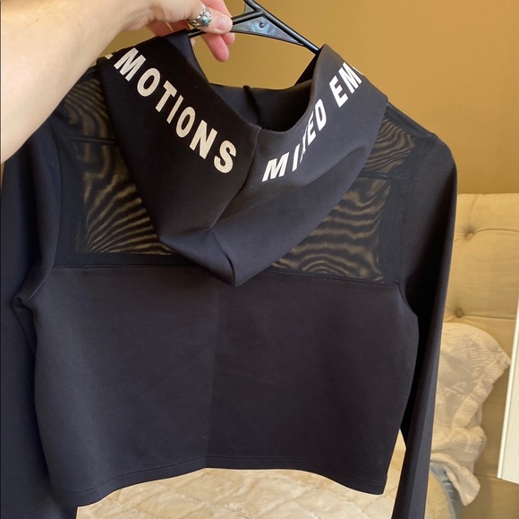 🌼 Black Cropped Mixed Emotions Hoodie with Mesh Detail - Picture 6 of 10
